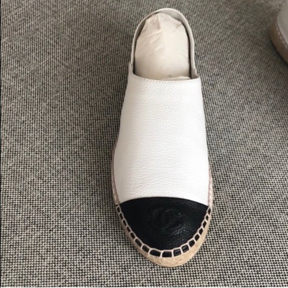 Chanel Leather Espadrilles (Limited Edition) - Picture 4 of 7
